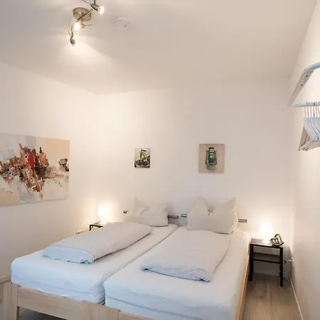 Engler Bahnhofstrasse * Lauenburg